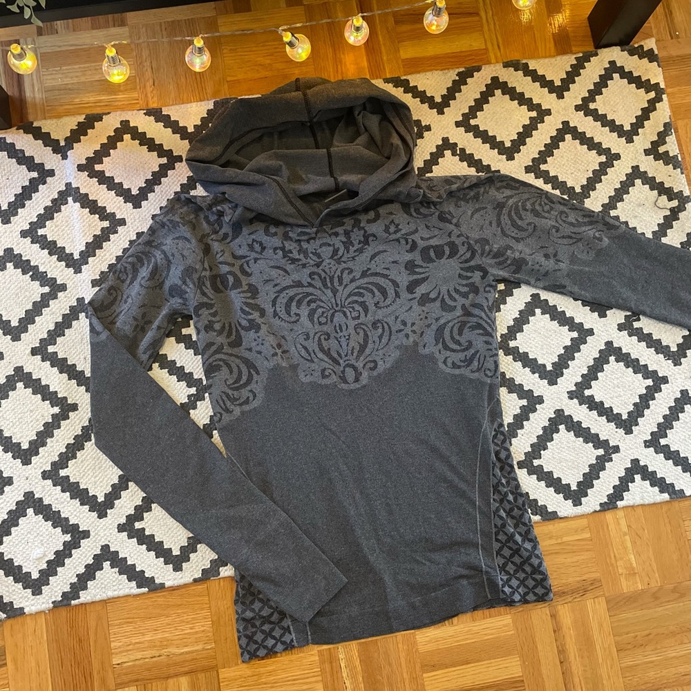 Seamless Workout Hooded Top